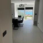 בית נופש Seaview Summer With Private Pool & Garden רטינה