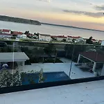 Seaview Summer With Private Pool & Garden רטינה