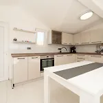 Seaview Summer With Private Pool & Garden בית נופש