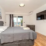 Seaview Summer With Private Pool & Garden *