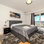 בית נופש Seaview Summer With Private Pool & Garden רטינה