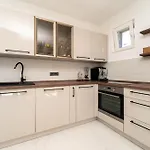בית נופש Seaview Summer With Private Pool & Garden