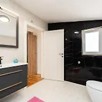 Seaview Summer With Private Pool & Garden *