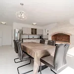 Seaview Summer With Private Pool & Garden רטינה