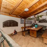 בית נופש Seaview Summer With Private Pool & Garden רטינה