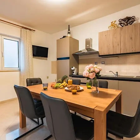 Seaview Summer With Private Pool & Garden Vikendica Rtina