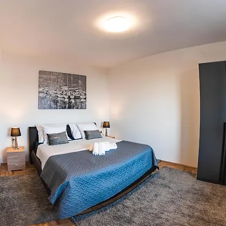 Vikendica Seaview Summer With Private Pool & Garden *