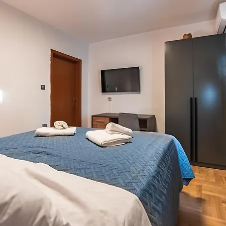 Vikendica Seaview Summer With Private Pool & Garden Rtina