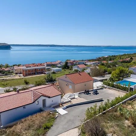 Seaview Summer With Private Pool & Garden בית נופש *