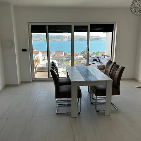 Seaview Summer With Private Pool & Garden *