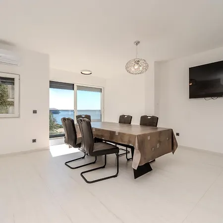 Seaview Summer With Private Pool & Garden Сasa de vacaciones