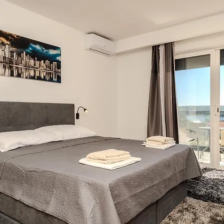 Seaview Summer With Private Pool & Garden Сasa de vacaciones